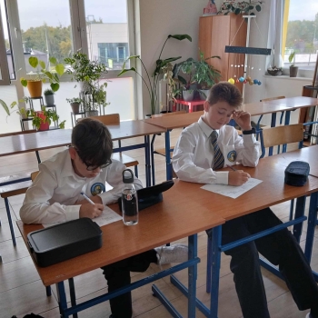 aa0f1e1c-06e5-42b1-8172-c57471f2497f