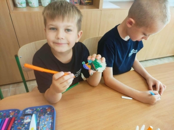 6896f2ed-b911-4bdb-aea1-0fef7f28aa31