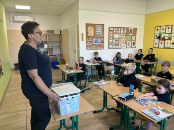 6c367485-9dd2-453e-ba0f-1d51d2639e54