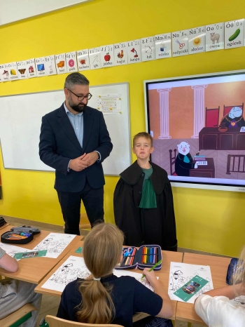 b0a24644-5cde-400c-97c6-8246a4b33ead