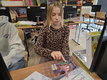 72828175-605b-43b5-97d7-734ed2a52721