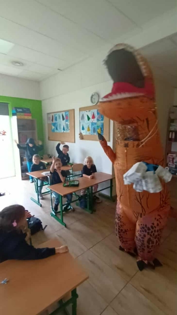 5bb51a80-3274-43a0-a4f9-49419e7adb3b