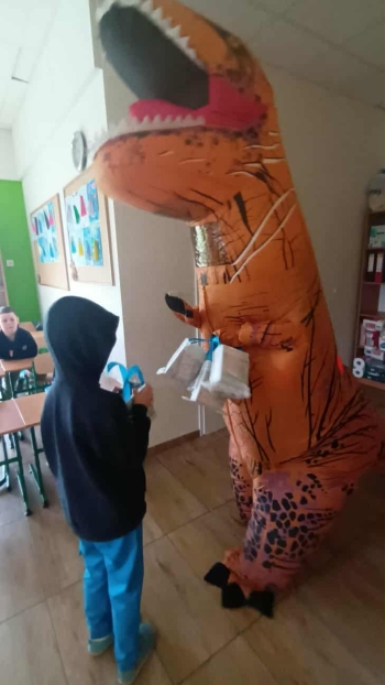 b68f52c8-e2f7-4ce6-8507-ee01dc25ef85