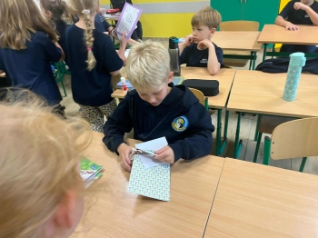 f2653737-9023-4d3d-89ec-ba83d88b8e6b