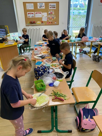 eb808638-1eb4-40f8-a769-a2f5cd69c13e