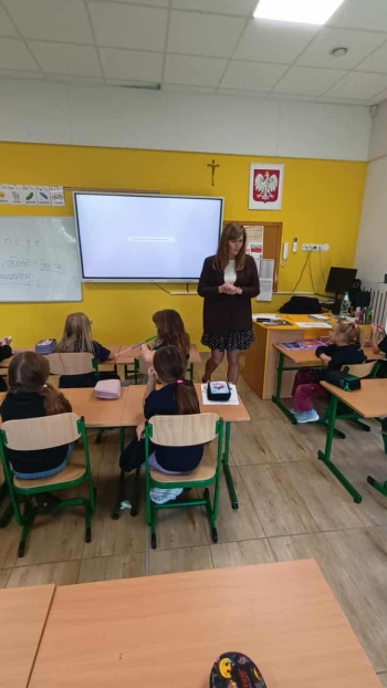 ea8b38fe-75d7-4b24-8aeb-f1b79600ff33.jfif