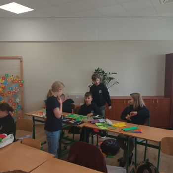 02b6b83f-d6fd-4209-a54b-cf95707ae953