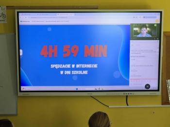 c04253eb-345f-40f0-b3e9-3e54b48e1e34