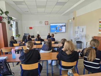 1f9d3962-f987-4c60-8c7f-e4a557012a7d