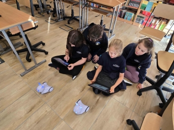 d61be3b9-da78-43cd-8324-4f89a4cc08ce