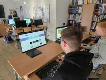 8f859da5-706c-4fbd-b2e8-44b3334e3cb3