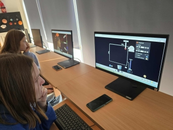 7a025cc3-0351-4449-8abf-65830386542b