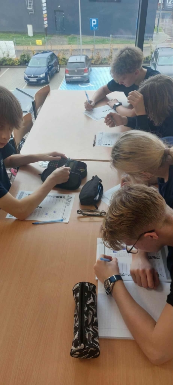 e7f56204-a37e-499e-9b19-a8e2b978e6db