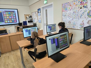 67c27a35-7bbb-4a6e-bc1c-d3f8a7916f3a