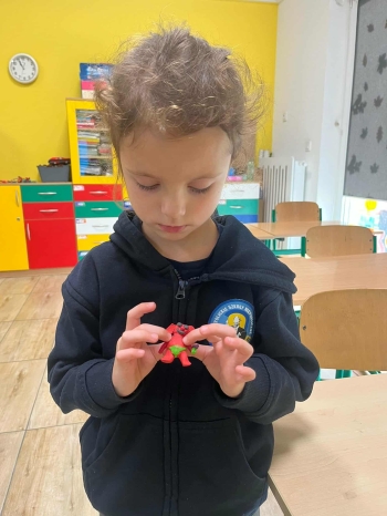 494fb632-f5a4-4f99-b4ea-2b80ba496069