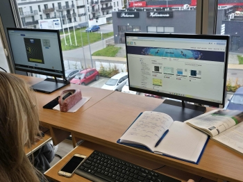 eb93da70-d0bd-47f6-a354-2c0a32d56d98