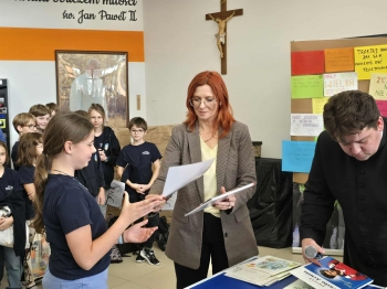 fbac7dcd-7781-41b2-a8ce-6991a716c257