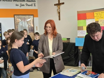 e08640cc-464f-4417-91c6-3ac3cb905fd6