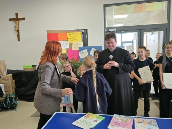 fcf2ba86-54c7-4f63-8381-b8a303457eb2