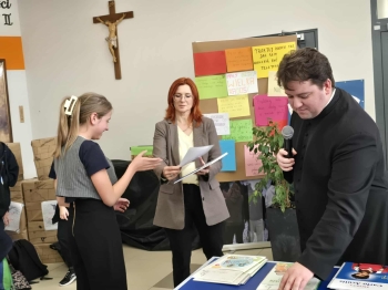 9f26a954-0e5a-47c9-b5b7-26e4d7bf5e15