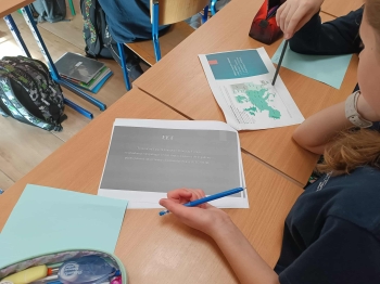 40f0811e-80f3-4d1d-ac19-811a1836fc17