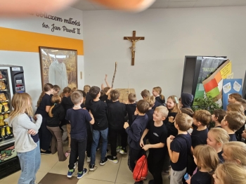 0f89406f-8ff1-41e5-974c-35ff9c99e99e