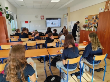 ffb90dcc-a5a9-45d7-a50e-d0eaff57b526