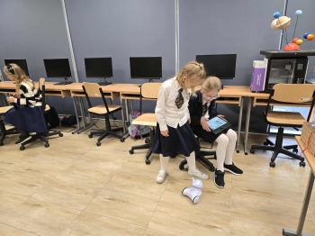 fc2b0abe-74f3-4451-bcc5-8437c3dffc99