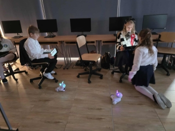 26038679-f452-403d-b20f-08e1a2f95b30