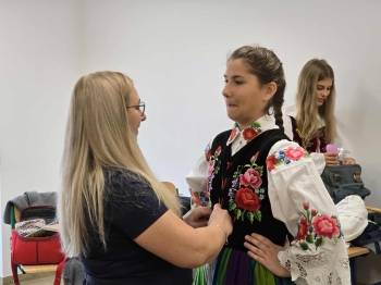 5f28c75c-1210-421a-a641-f2fe149e831d