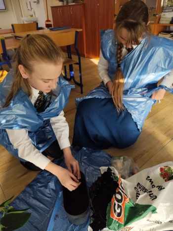 0f5d9145-ac6a-4e4e-bd94-0f0b16c3ac8b