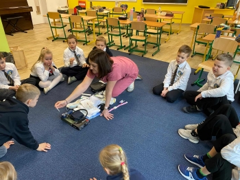 5dba4e5f-c7e4-479b-8d9a-411d6ccb8a50