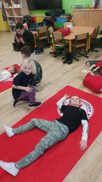 e2292e82-3365-451c-85d2-328d5c427000