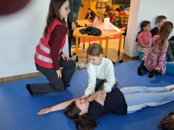 cc18d43a-553d-4d7f-bb9a-484e7c1674ff