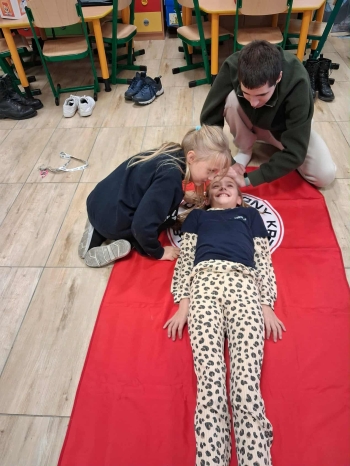 f6f2d2ab-4762-417b-9088-7e5023e5b5a9