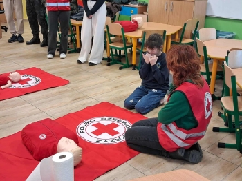 502a7563-fdb7-41da-ae82-4bb9bdb8028e