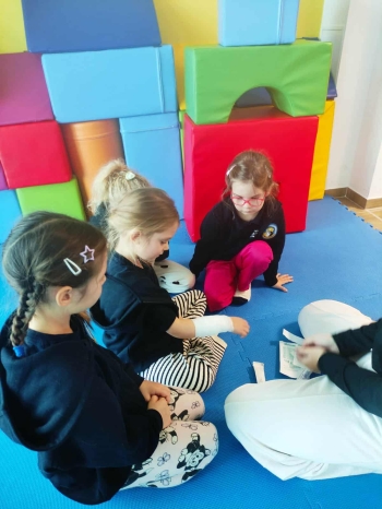 e131adb3-1680-4e6c-95e2-3645cfc30ab9