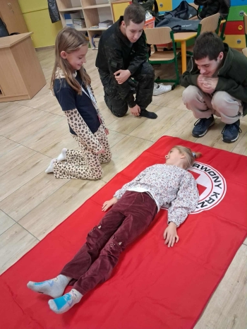 9676db24-5c20-40f4-b3db-48b7fa105481