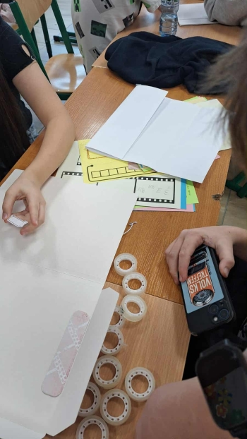 5f44de5e-8cab-474c-8d63-e1b52b9fda3e