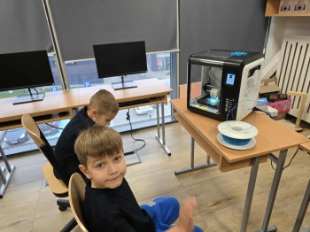 b67e56fb-21d9-473a-92af-f608706e58fe