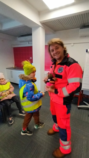 6f398d2b-bdf8-4e21-b88e-5373ae801197