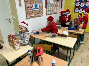 eee7a382-21bb-419f-ae90-f9893b8b16ae