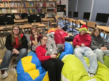 4bab8d5f-1def-4519-bb6c-2bdbf03ae5bc