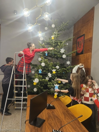 c4f09f64-1cff-404b-acb4-9c46653619d9