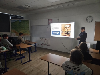 0b93c1a5-ef51-4bc0-8825-2f62abf60294