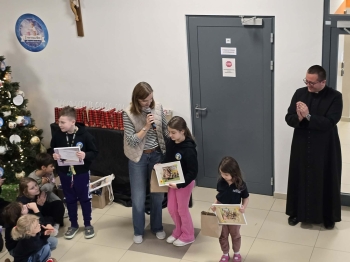 3745cf85-db46-43ec-8dfb-9dde5f98b806