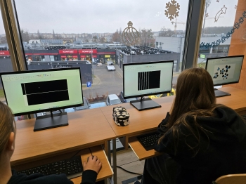 08d9da33-33fe-4430-8e06-e8e2d2c4b6d0