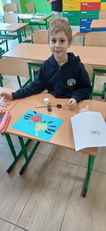 12f222b8-6304-41c5-93b7-26cac824c21c