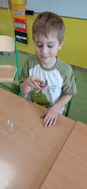 781efc27-3c8b-4c2f-aef2-a13990e36dba