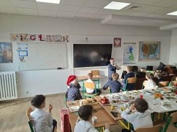 409fb3e3-faaf-43ea-bcf7-b6a9c3fb7831